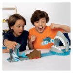 MONSTER JAM – MEGALODON MAYHEM STUNT PLAYSET (1:64) (20120790)