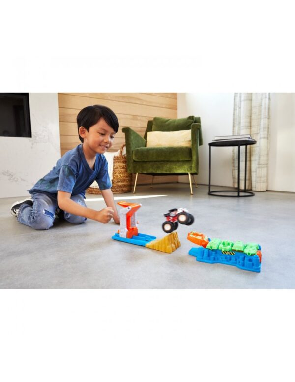 Hot Wheels Monster Trucks Σετ Παιχνιδιού – Εκτόξευση Και Σύγκρουση (GVK08)